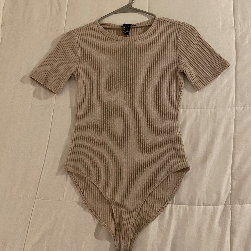 Forever 21 Beige Ribbed Bodysuit (Size Small)